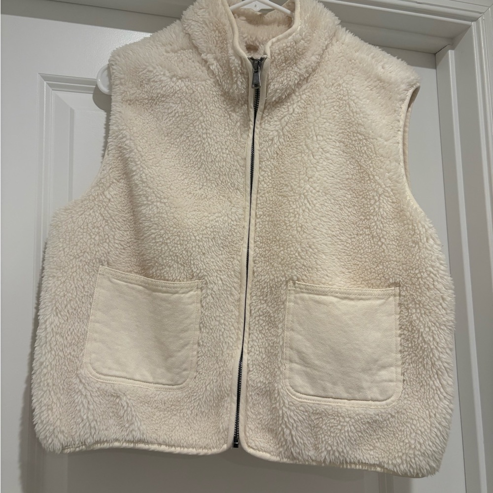 Blu Pepper Cream Sherpa Vest